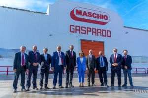 Din România către agricultura europeană: ambasadoarea Italiei, Laura Aghilarre, vizitează MASCHIO GASPARDO în Chişineu-Criş, Arad